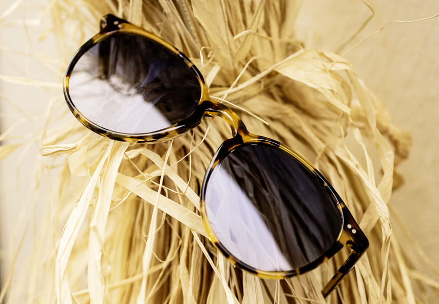 Nahaufnahme Sonnenbrille Marke Garrett Leight